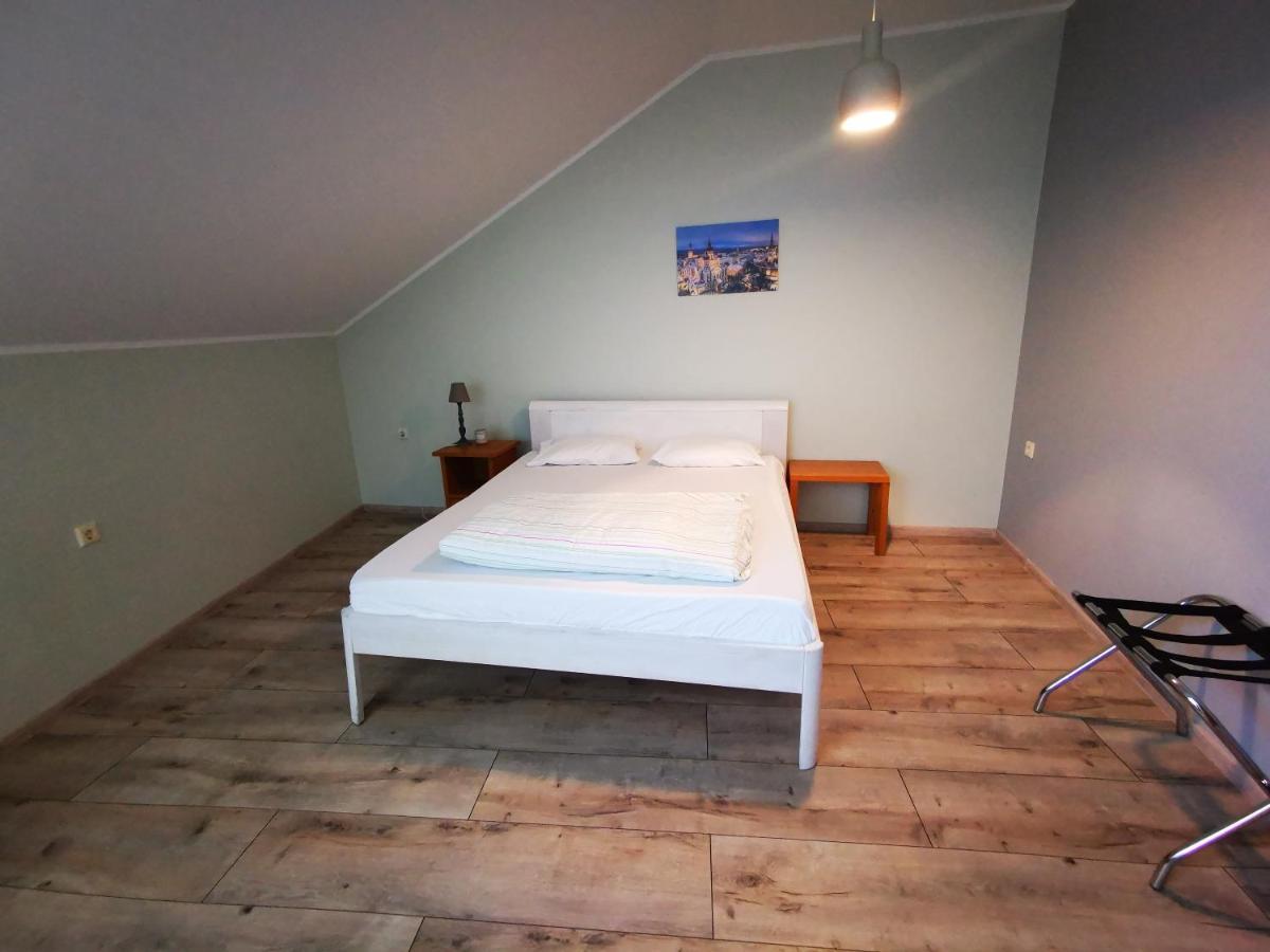 Oldtown Lux Hostel Tallinn Extérieur photo